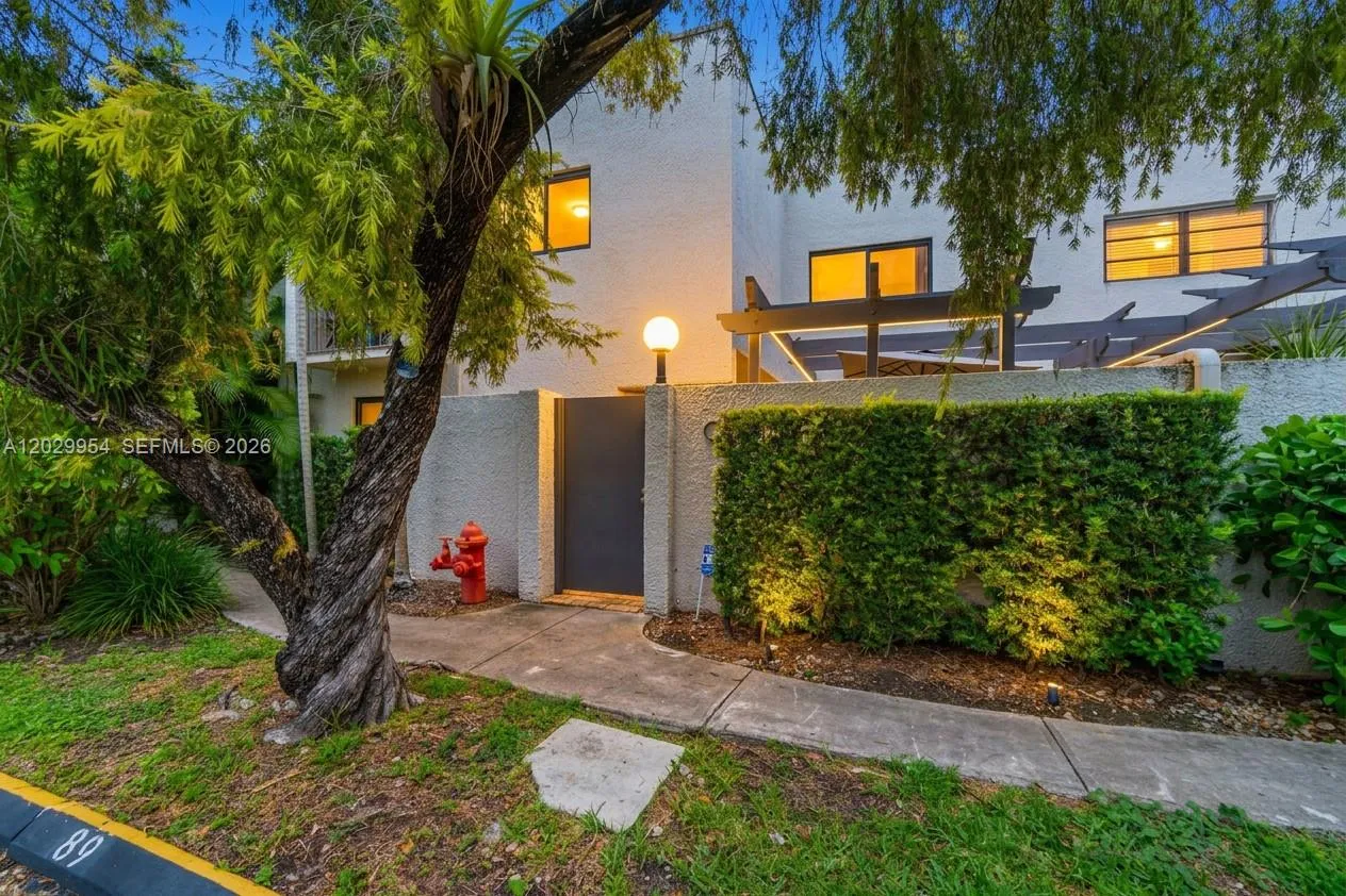 Vendido 4714 SW 67th Avenue C6, Miami, FL 33155, Miami, FL 33155