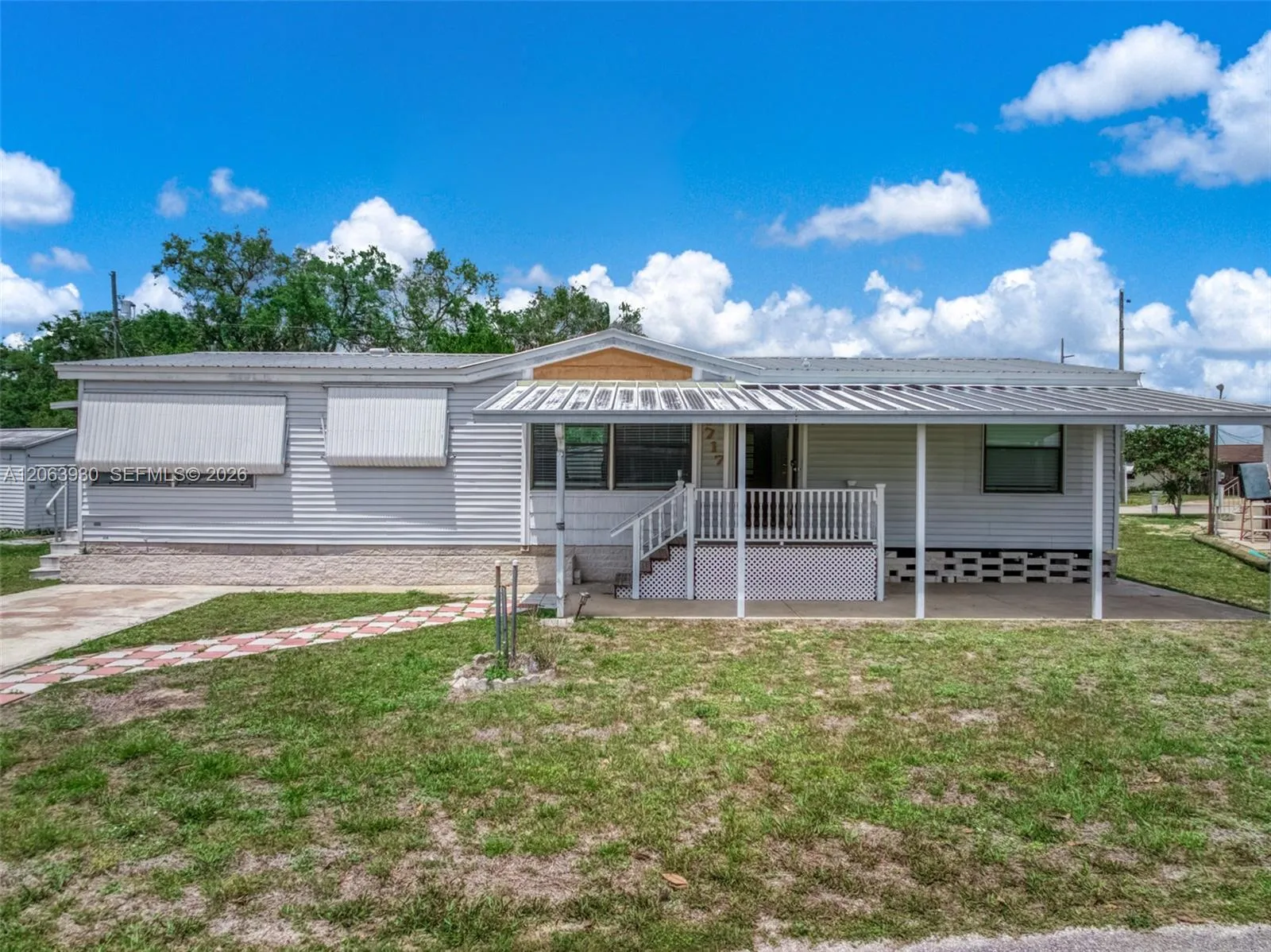 Foto de propiedad en 4717 Orange Blvdd, Sebring, FL 33870 Sebring con MLS# 
