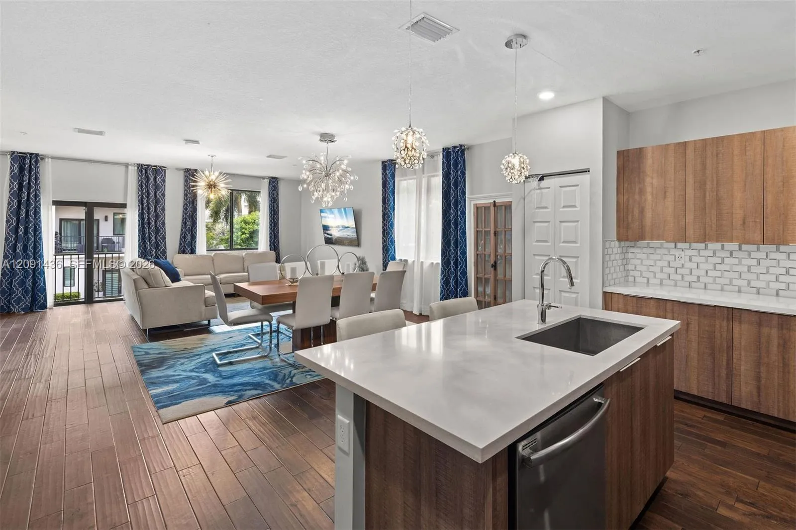 En Venta 4720 NW 84th Court, Doral, FL 33166, Doral, FL 33166