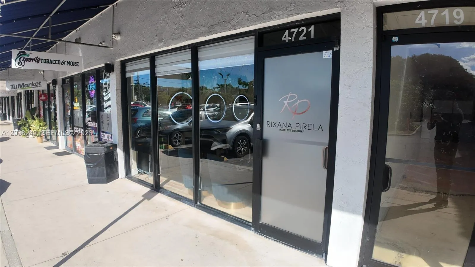 Foto de propiedad en 4721 NW 79th Avenue, Doral, FL 33166 Doral con MLS# 