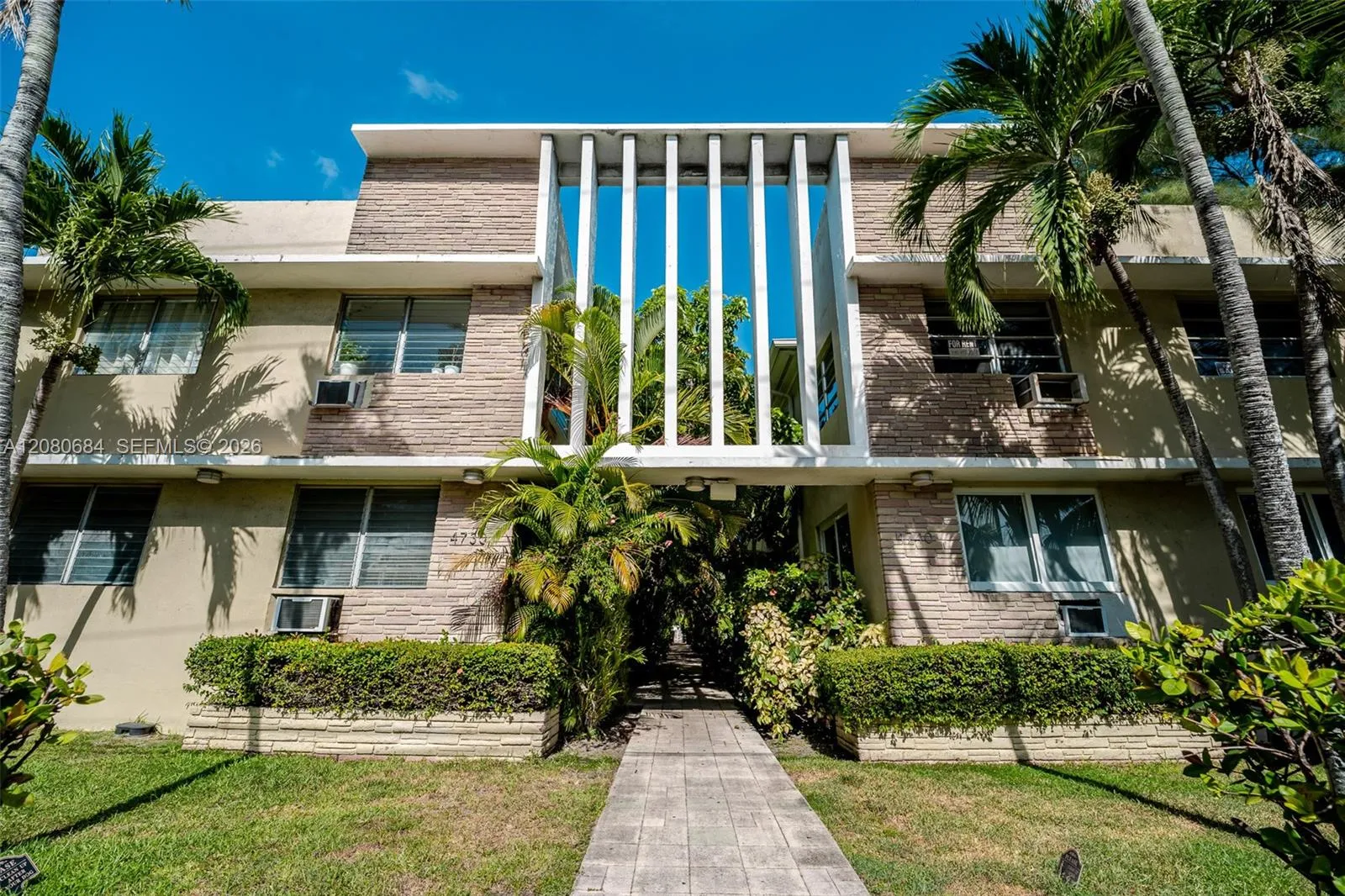 Foto de propiedad en 4730 Pine Tree Drive 17, Miami Beach, FL 33140 Miami Beach con MLS# 