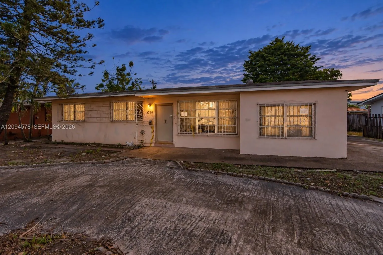 En Venta 4730 W 8th Avenue, Hialeah, FL 33012, Hialeah, FL 33012