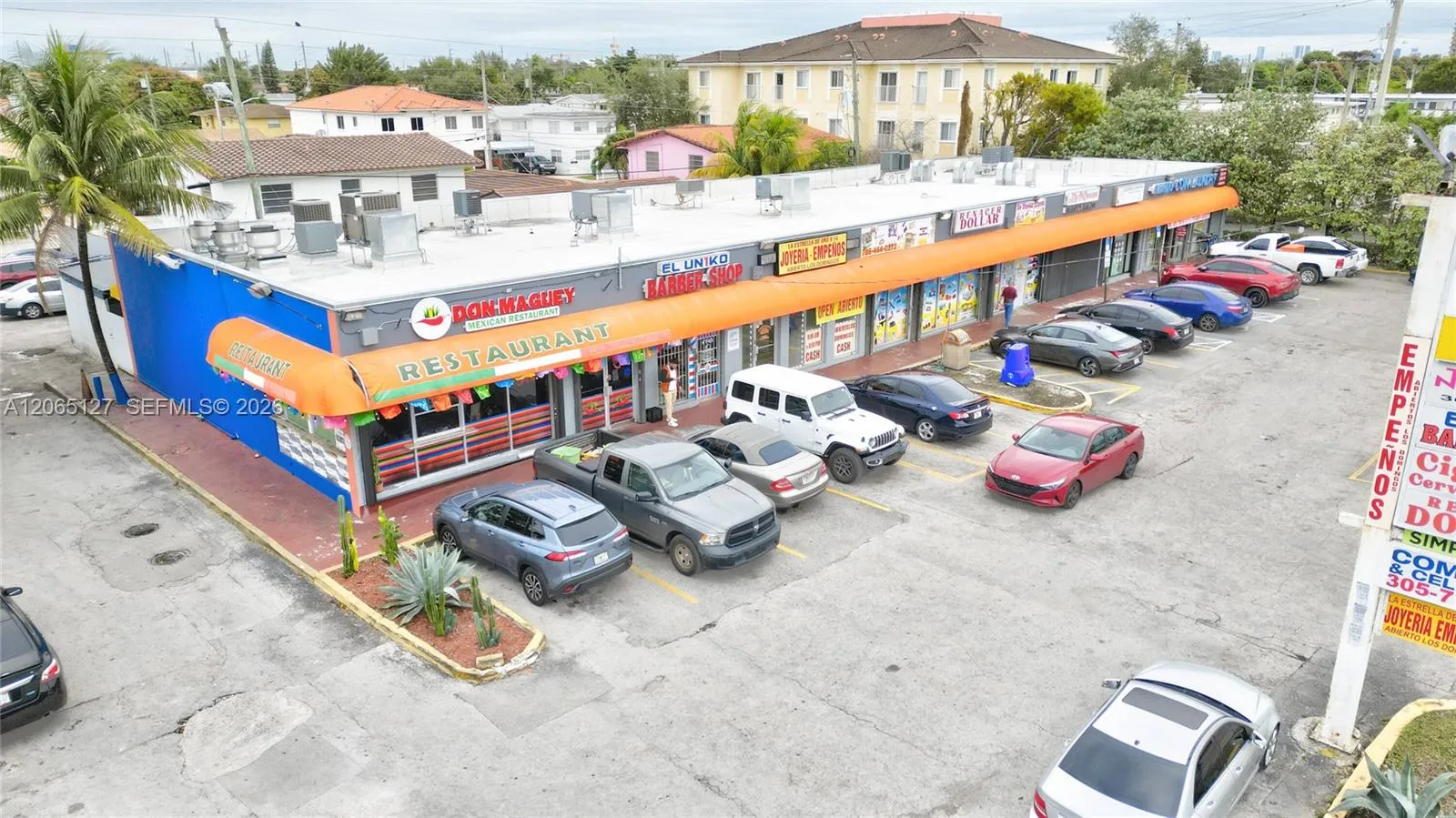 En Venta 4735 W Flagler Street, Miami, FL 33134, Miami, FL 33134