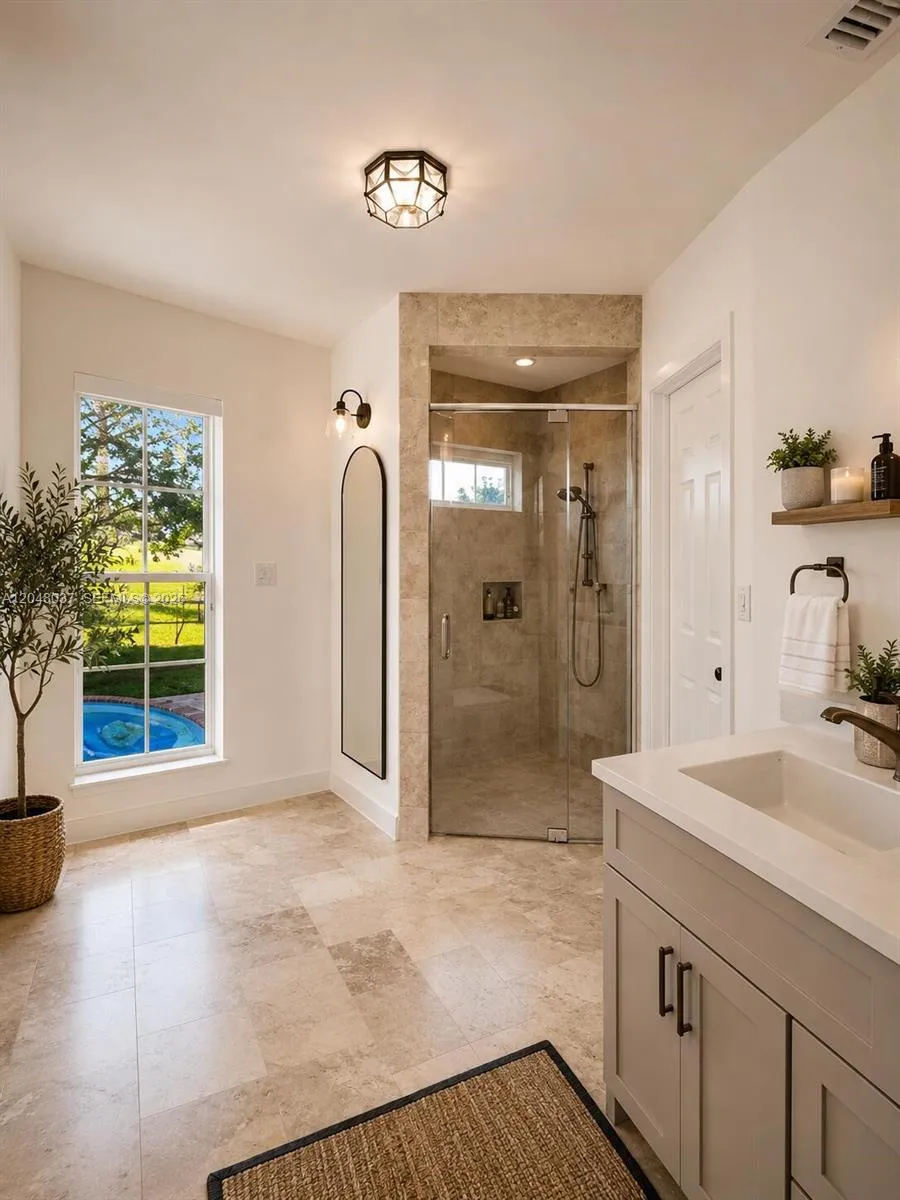 Foto de propiedad en 4740 N 31st Court, Hollywood, FL 33021 Hollywood con MLS# 