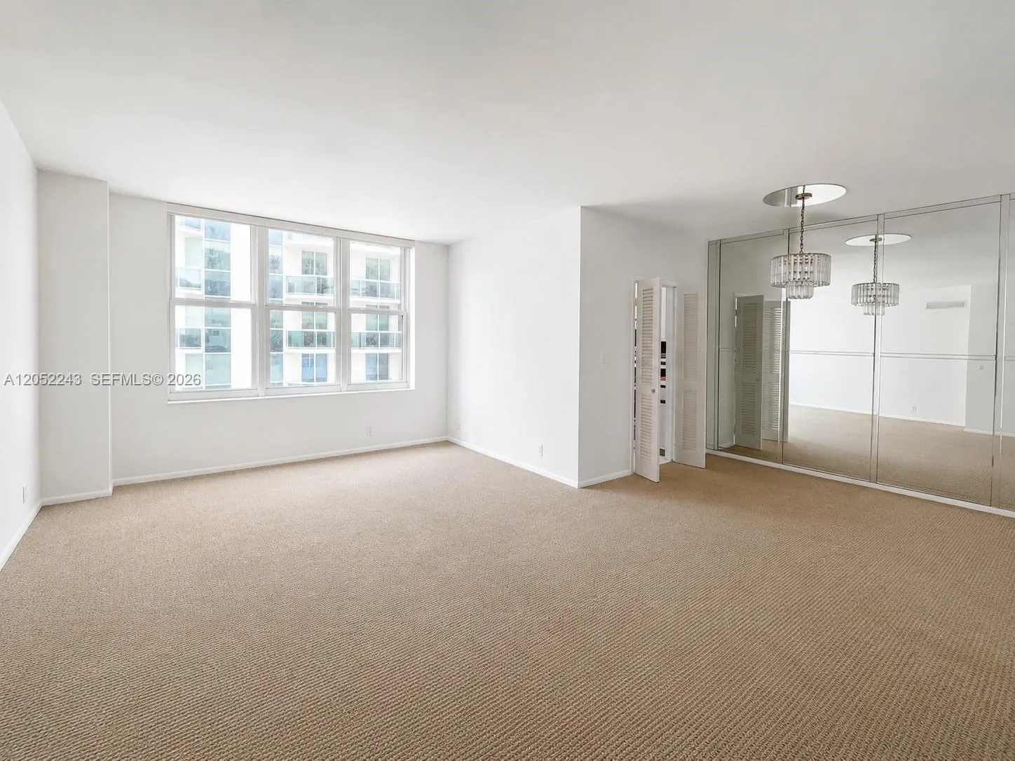 Foto de propiedad en 4747 Collins Avenue 708, Miami Beach, FL 33140 Miami Beach con MLS# 