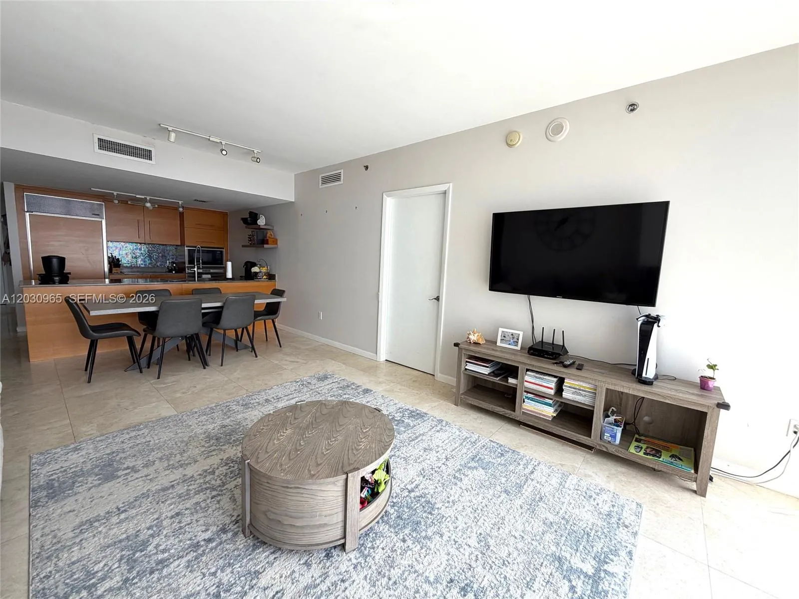 Foto de propiedad en 475 Brickell Avenue 2707, Miami, FL 33131 Miami con MLS#