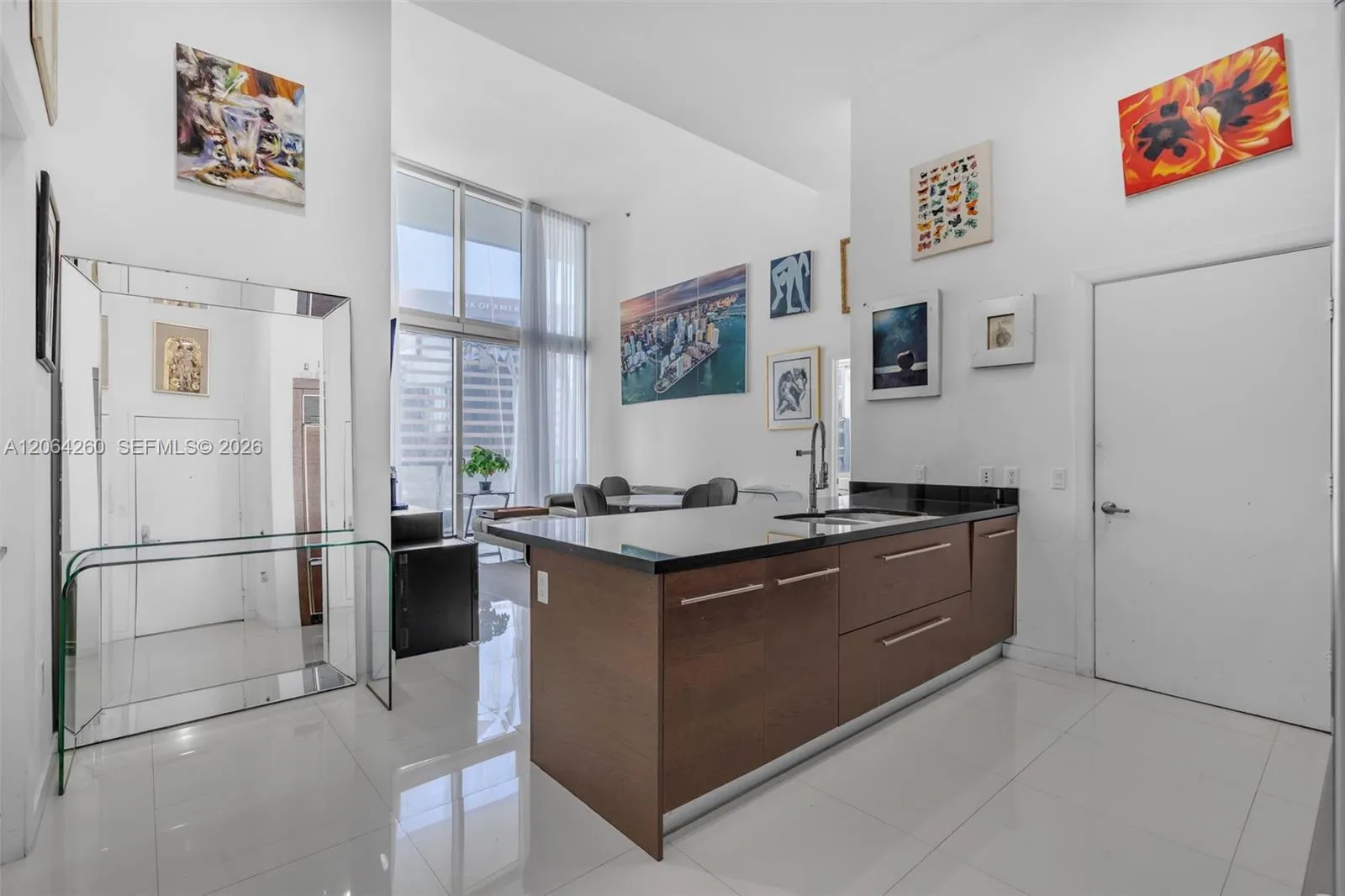 Foto de propiedad en 475 Brickell Avenue 2813, Miami, FL 33131 Miami con MLS# 