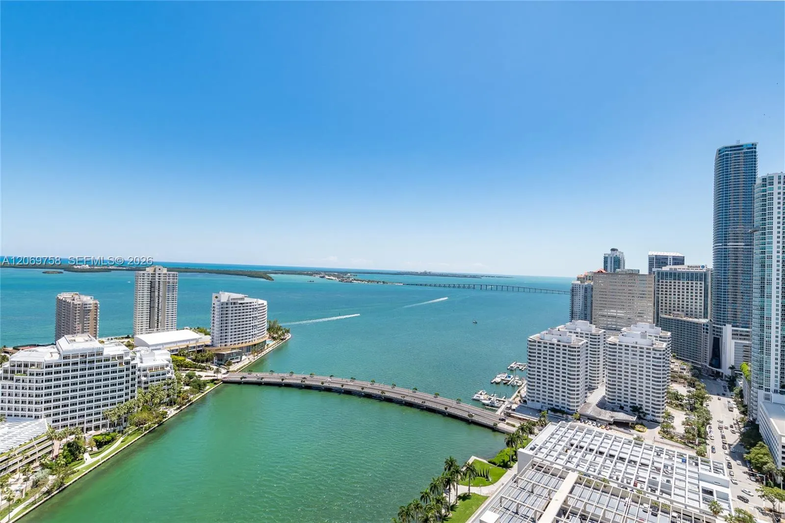 Foto de propiedad en 475 Brickell Avenue 2908, Miami, FL 33131 Miami con MLS# 
