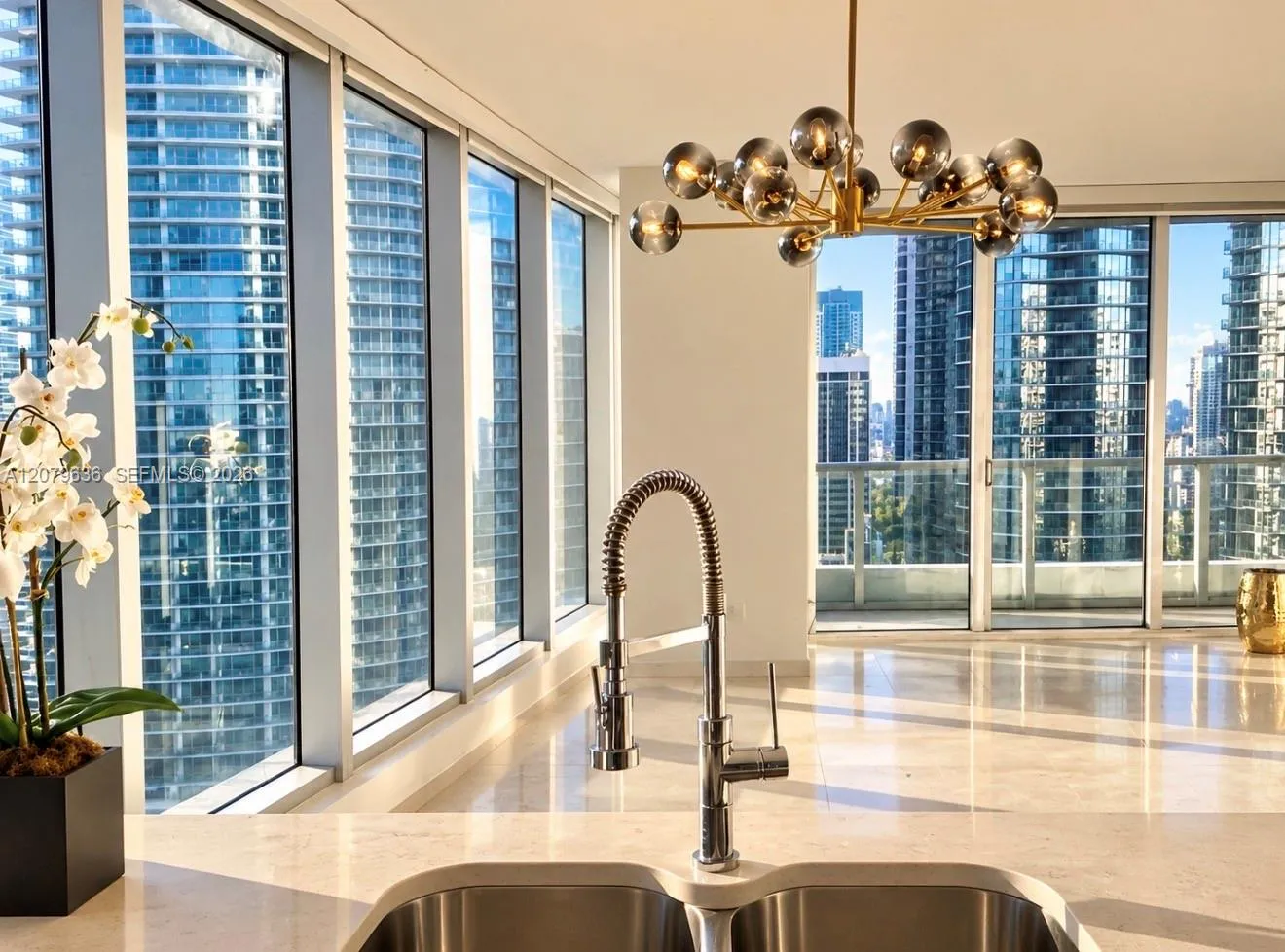 Foto de propiedad en 475 Brickell Avenue 2915, Miami, FL 33131 Miami con MLS#