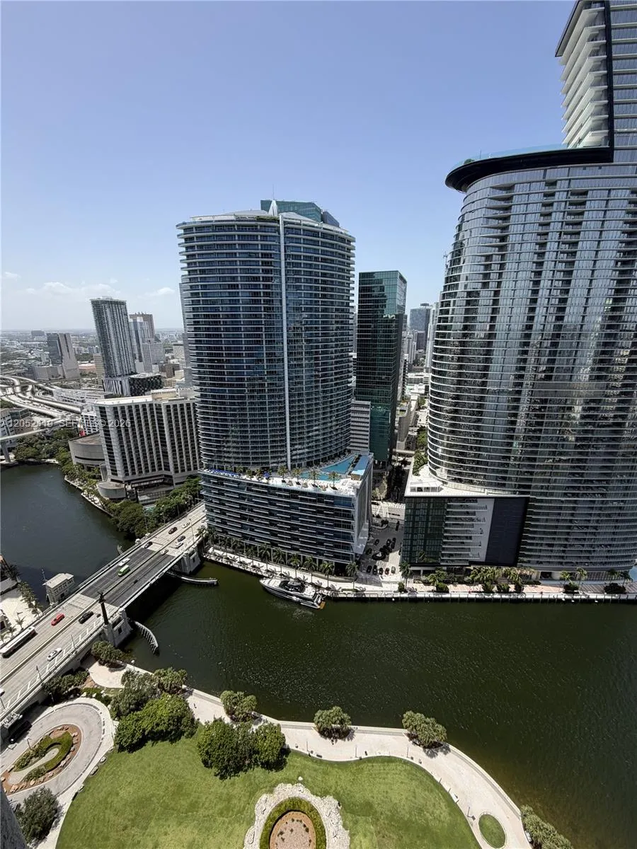 Foto de propiedad en 475 Brickell Avenue 4008, Miami, FL 33131 Miami con MLS# 
