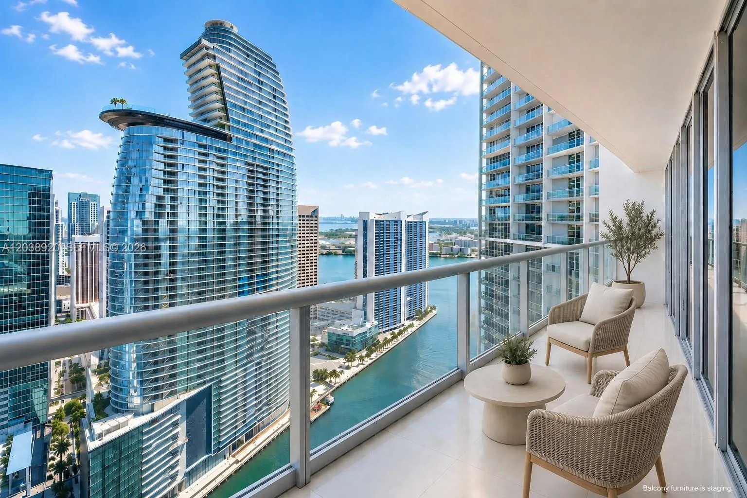Foto de propiedad en 475 Brickell Avenue 4315, Miami, FL 33131 Miami con MLS# 