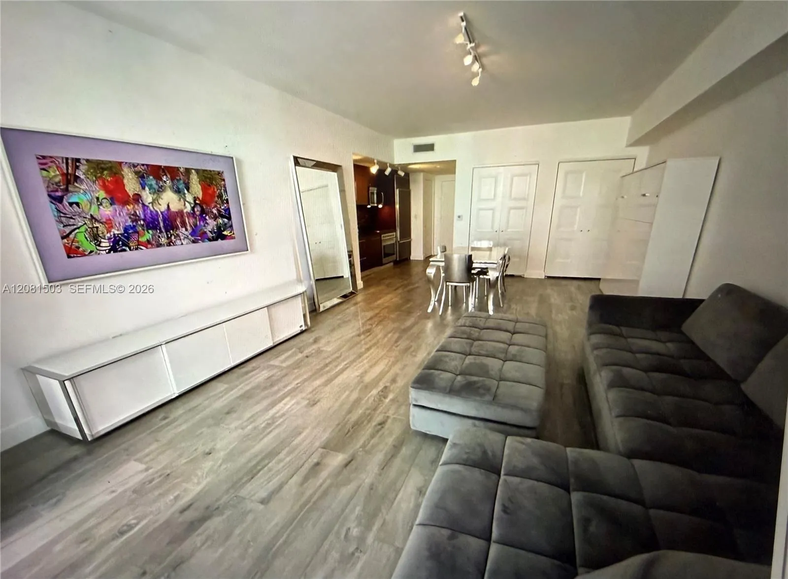 Foto de propiedad en 475 Brickell Avenue 4910, Miami, FL 33131 Miami con MLS# 