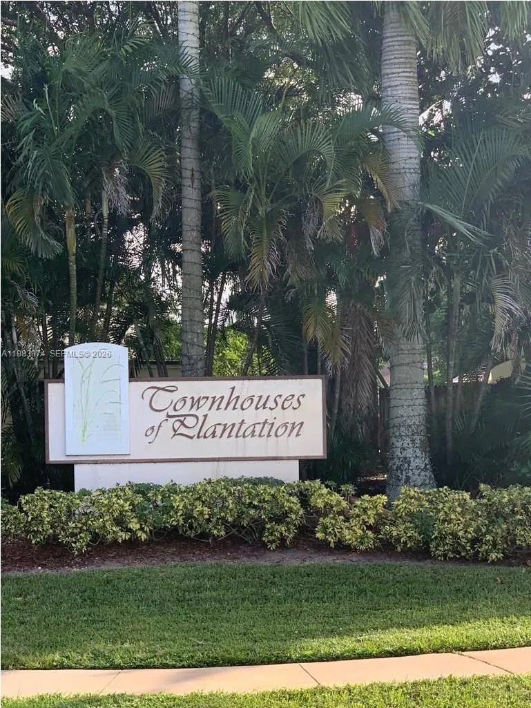 Foto de propiedad en 4751 NW 9th Drive 4751, Plantation, FL 33317 Plantation con MLS# 