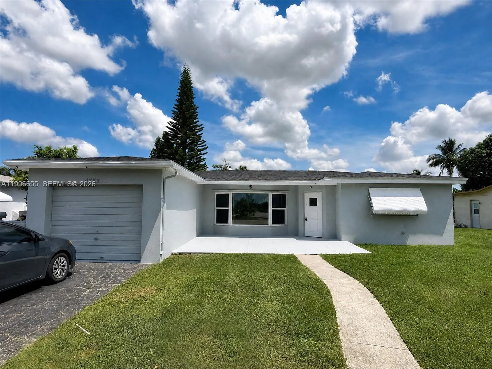 Foto de propiedad en 4753 NW 41st Street, Lauderdale Lakes, FL 33319 Lauderdale Lakes con MLS# 