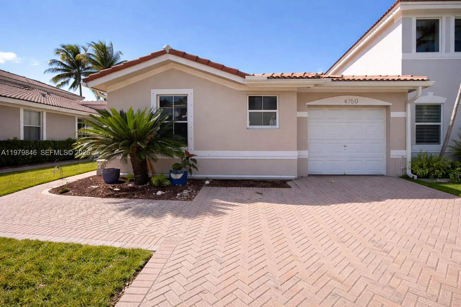Vendido 4760 SW 163rd Place, Miami, FL 33185, Miami, FL 33185