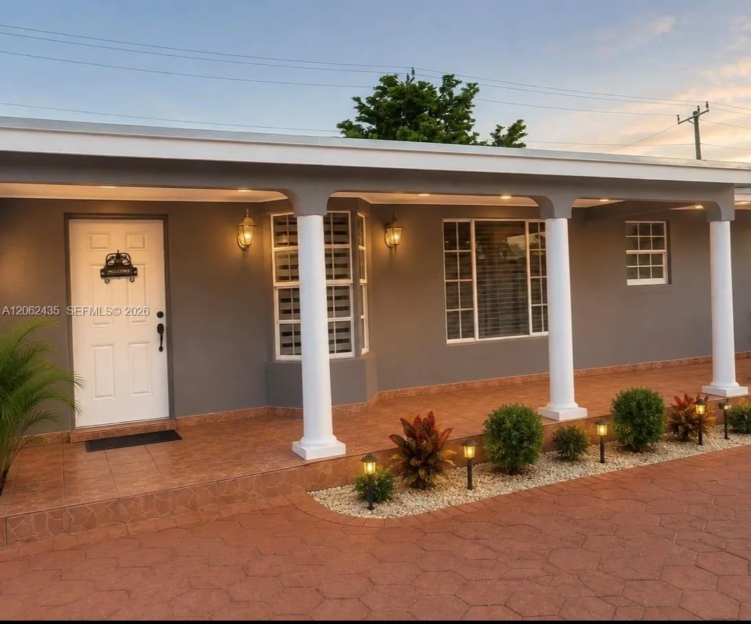 Foto de propiedad en 4761 NW 190th Street, Miami Gardens, FL 33055 Miami Gardens con MLS# 