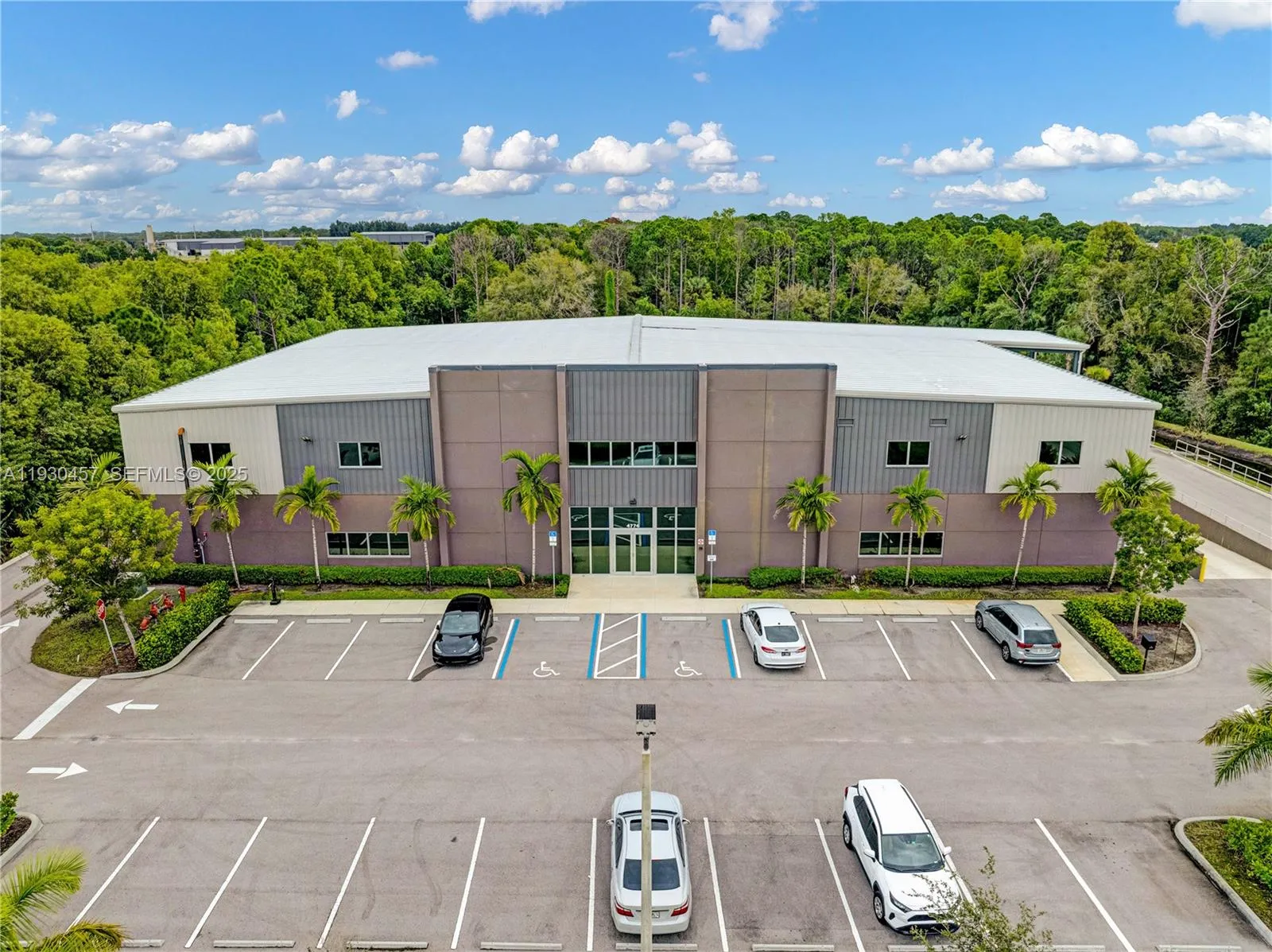 Foto de propiedad en 4774 S Jenkins Road, Fort Pierce, FL 34981 Fort Pierce con MLS# 