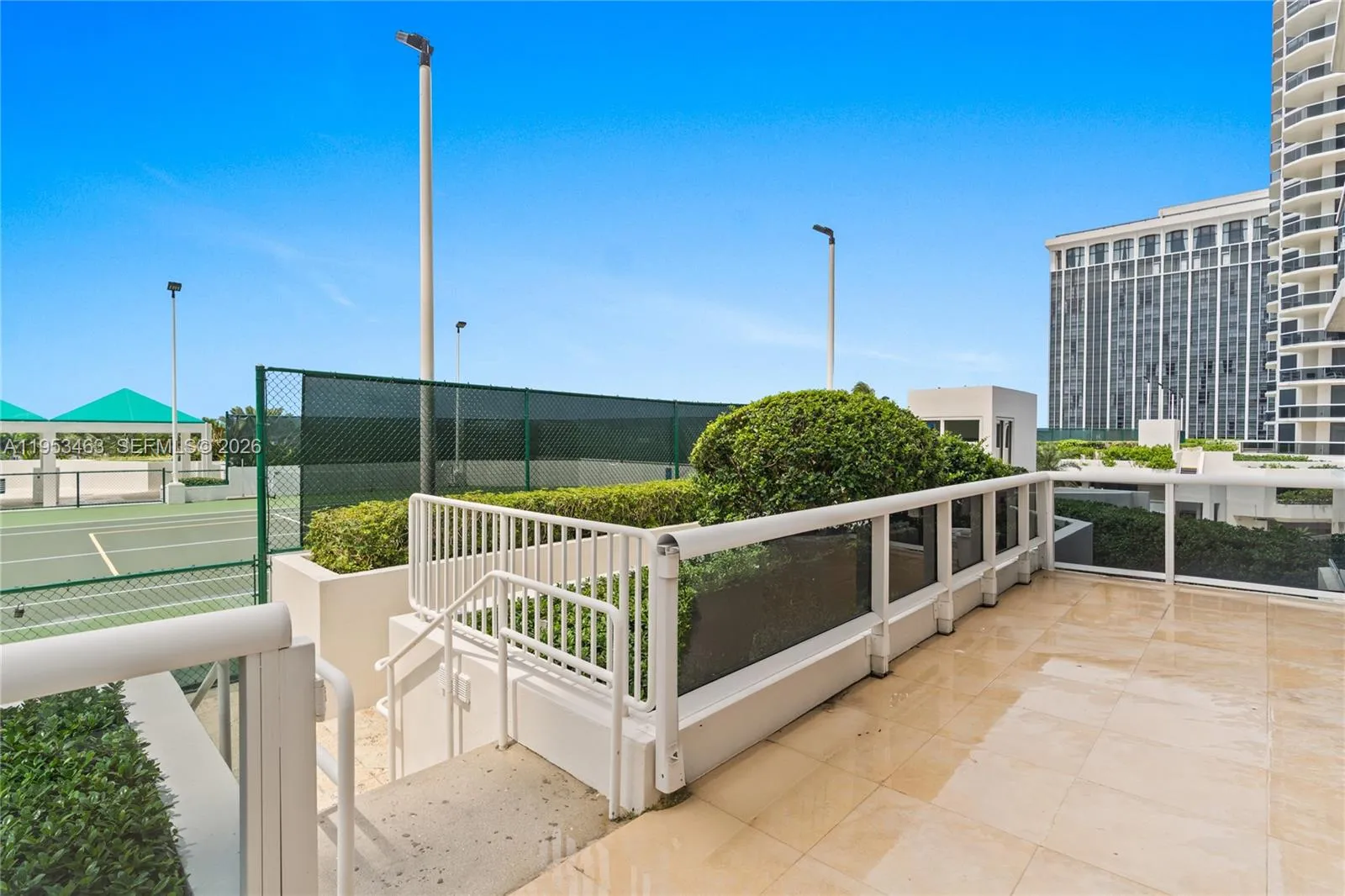 Foto de propiedad en 4775 Collins Avenue 507, Miami Beach, FL 33140 Miami Beach con MLS# 