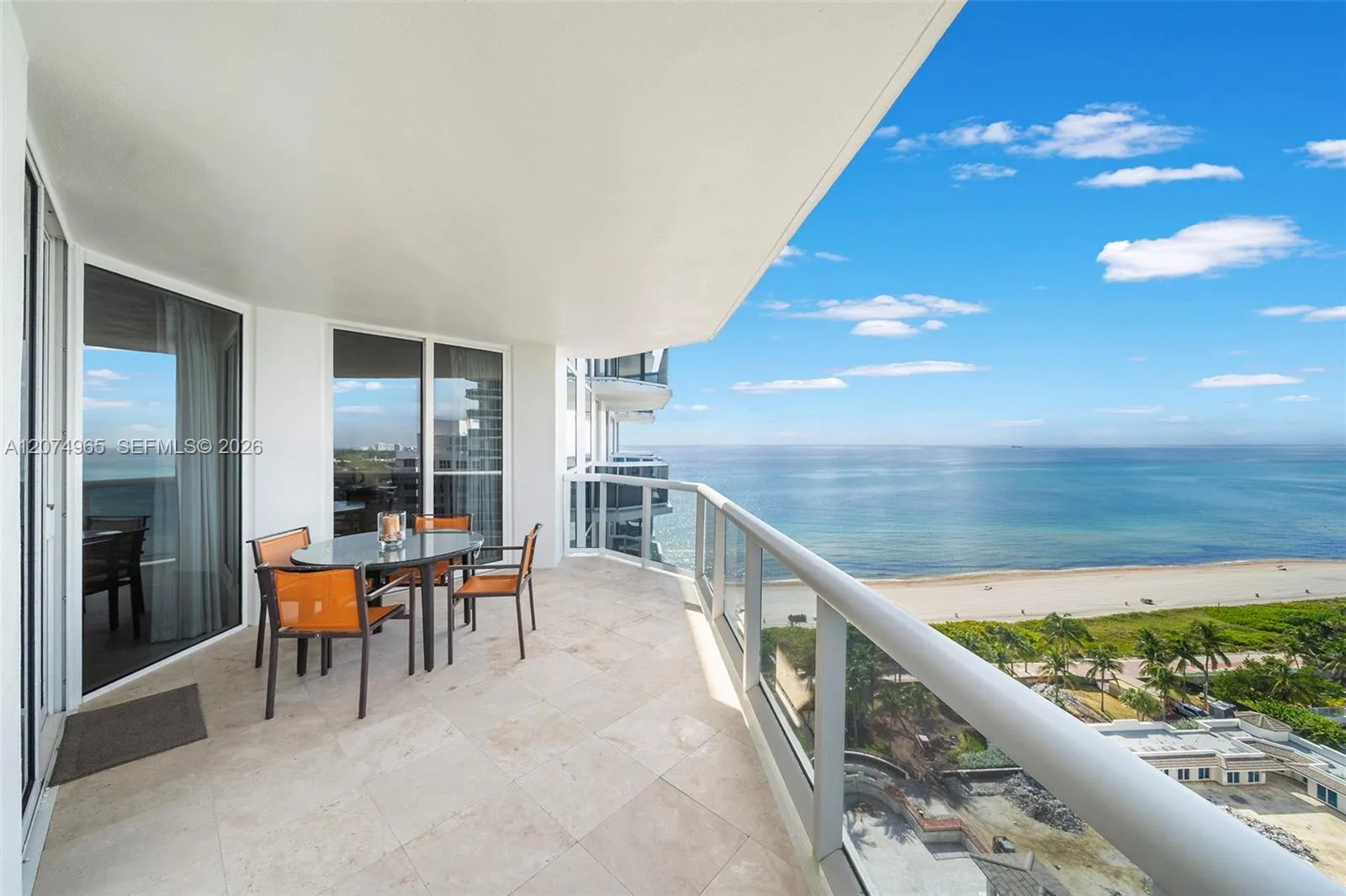 Foto de propiedad en 4779 Collins Avenue 1804, Miami Beach, FL 33140 Miami Beach con MLS# 