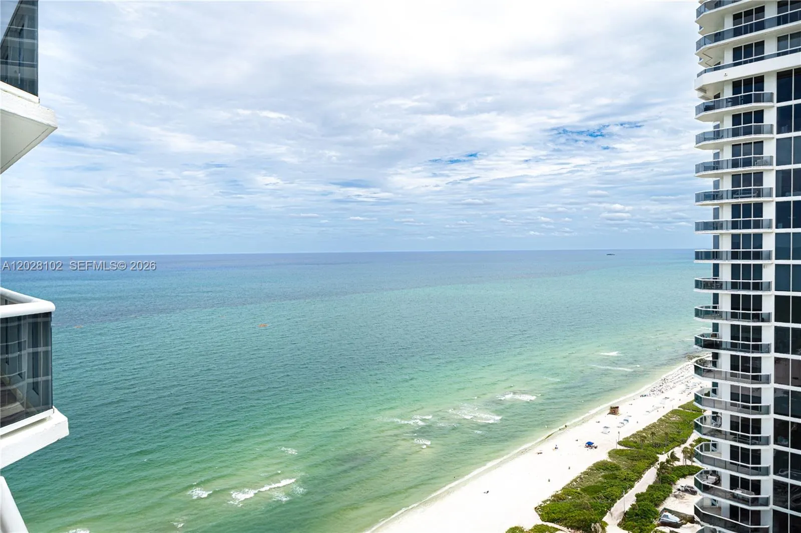 Foto de propiedad en 4779 Collins Avenue 3504, Miami Beach, FL 33140 Miami Beach con MLS# 