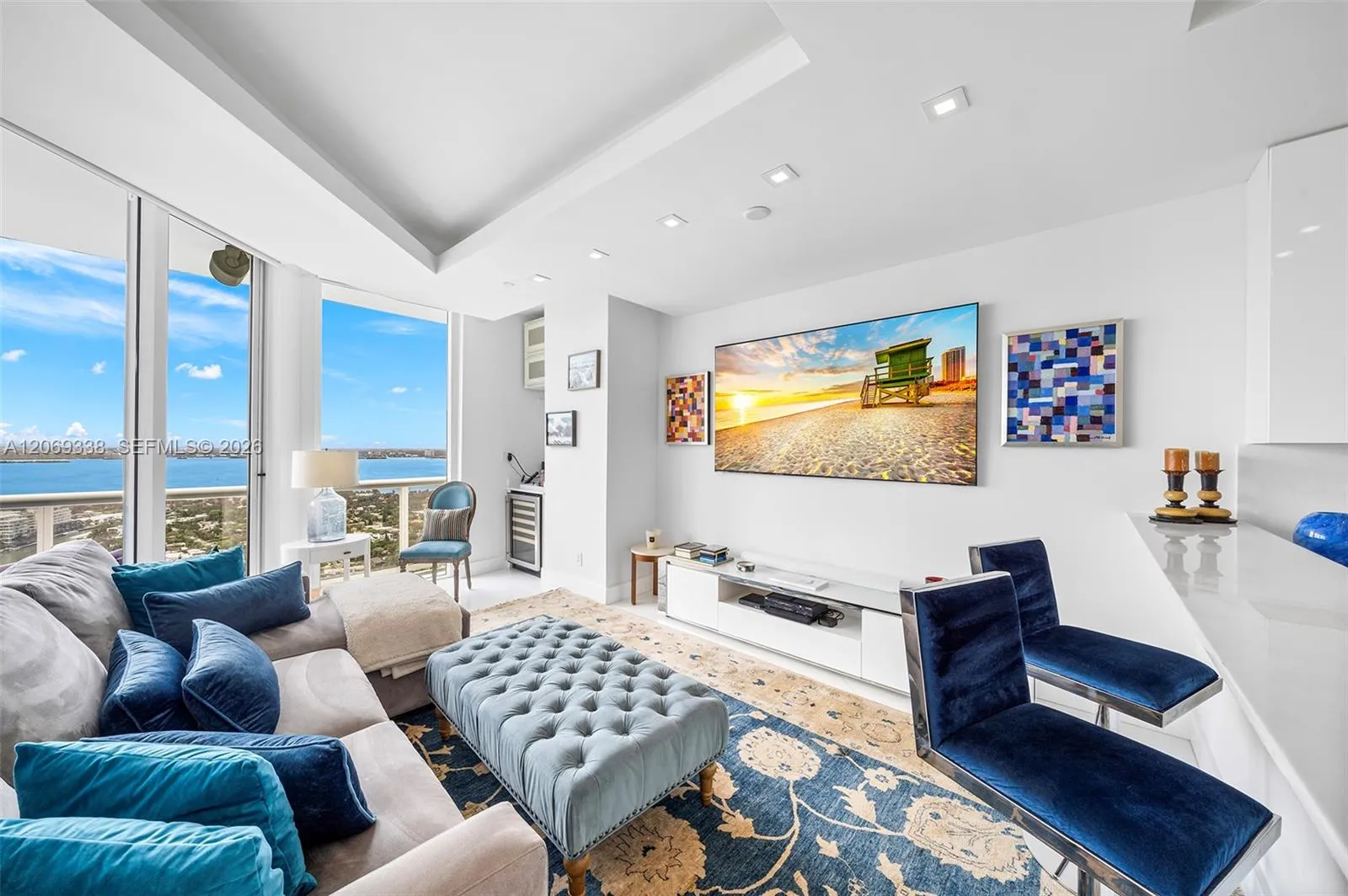 Foto de propiedad en 4779 Collins Avenue PH4306, Miami Beach, FL 33140 Miami Beach con MLS# 
