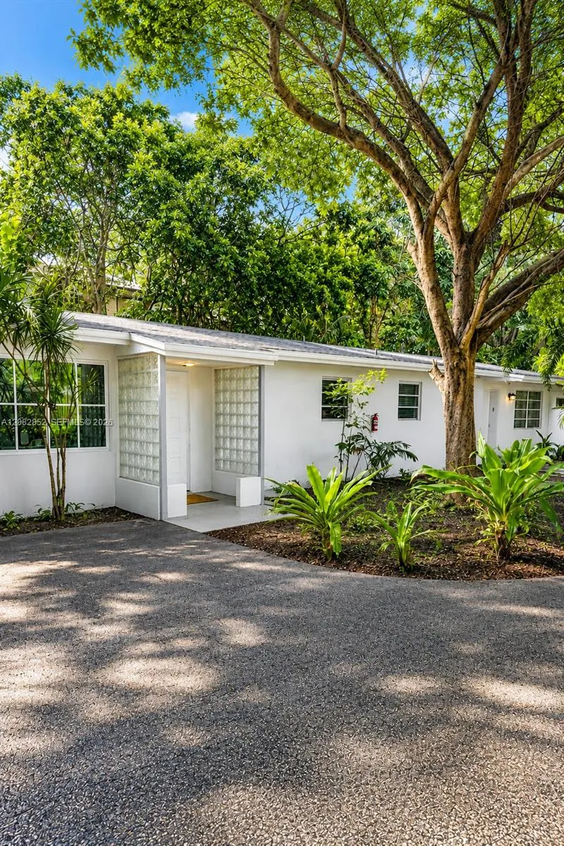 Foto de propiedad en 4790 SW 65th Avenue 3, Davie, FL 33314 Davie con MLS# 