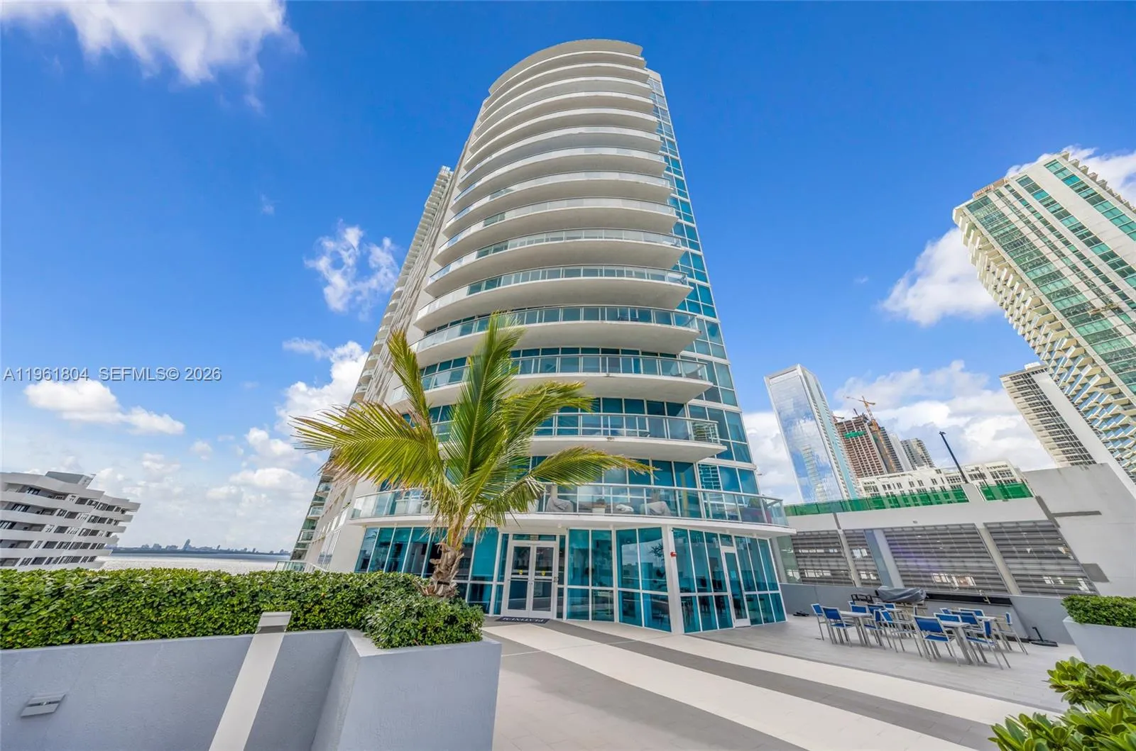 Foto de propiedad en 480 NE 30th Street 1402, Miami, FL 33137 Miami con MLS# 