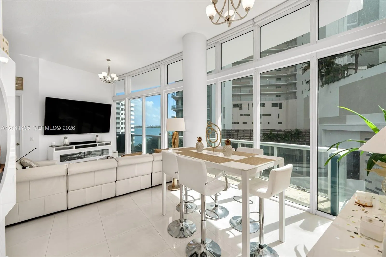 Foto de propiedad en 480 NE 30th Street 501, Miami, FL 33137 Miami con MLS# 
