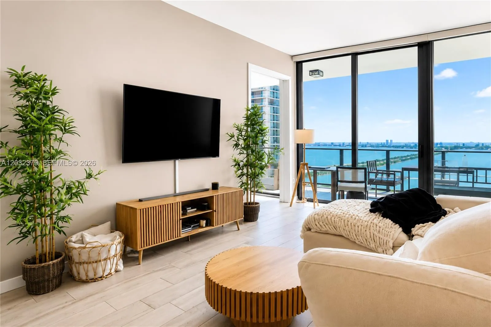 Foto de propiedad en 480 NE 31st Street 3705, Miami, FL 33137 Miami con MLS#