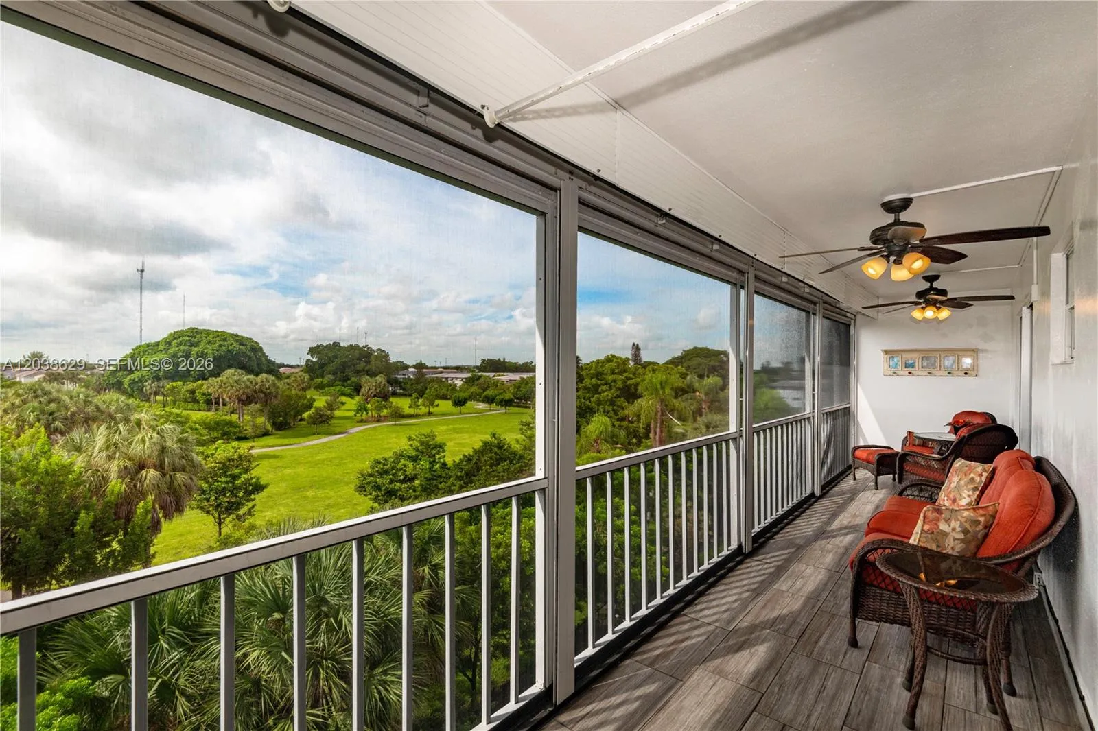Foto de propiedad en 4800 Hillcrest Lane 501, Hollywood, FL 33021 Hollywood con MLS#