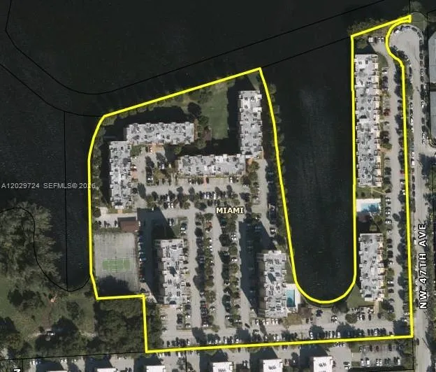 Foto de propiedad en 4801 NW 7th Street 105-16, Miami, FL 33126 Miami con MLS# 