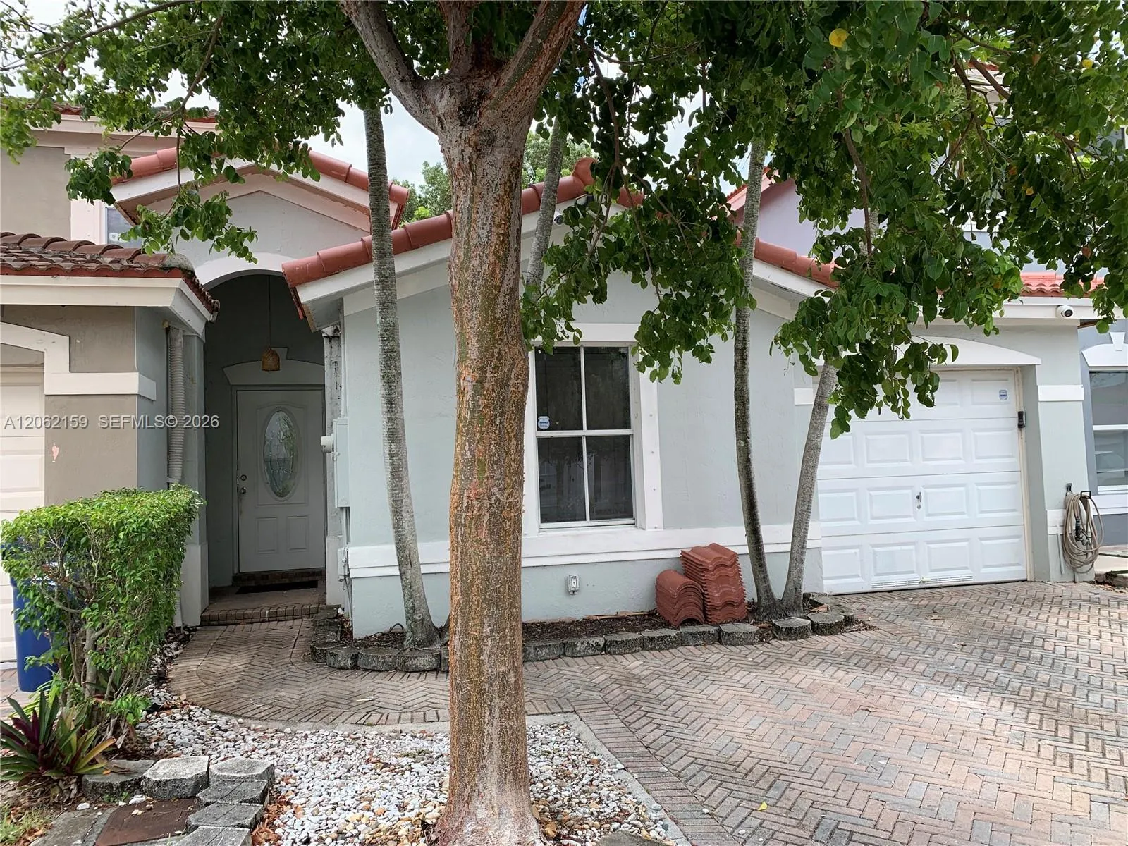 En Renta 4805 SW 163rd Place 0, Miami, FL 33185, Miami, FL 33185