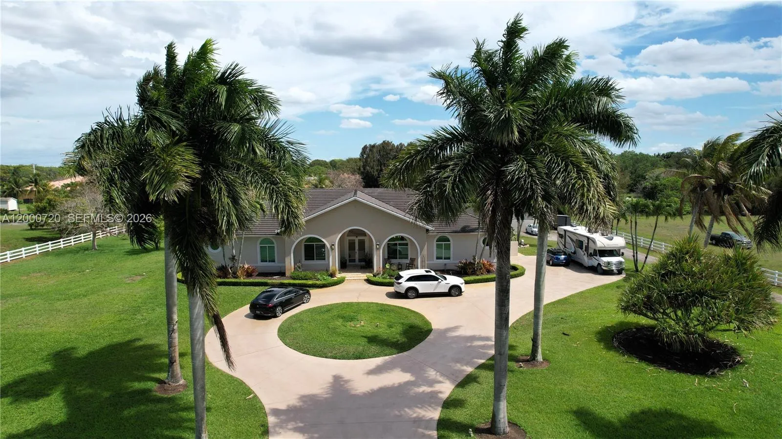 Foto de propiedad en 4810 SW 198th Terrace, Southwest Ranches, FL 33332 Southwest Ranches con MLS# 