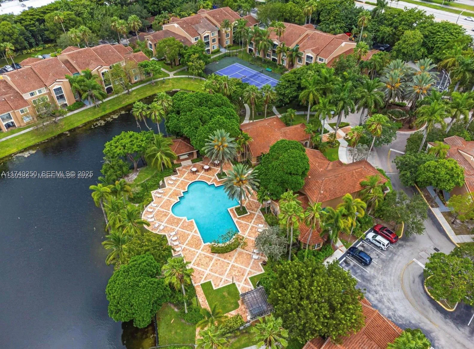 Foto de propiedad en 4816 N State Road 7 11108, Coconut Creek, FL 33073 Coconut Creek con MLS# 