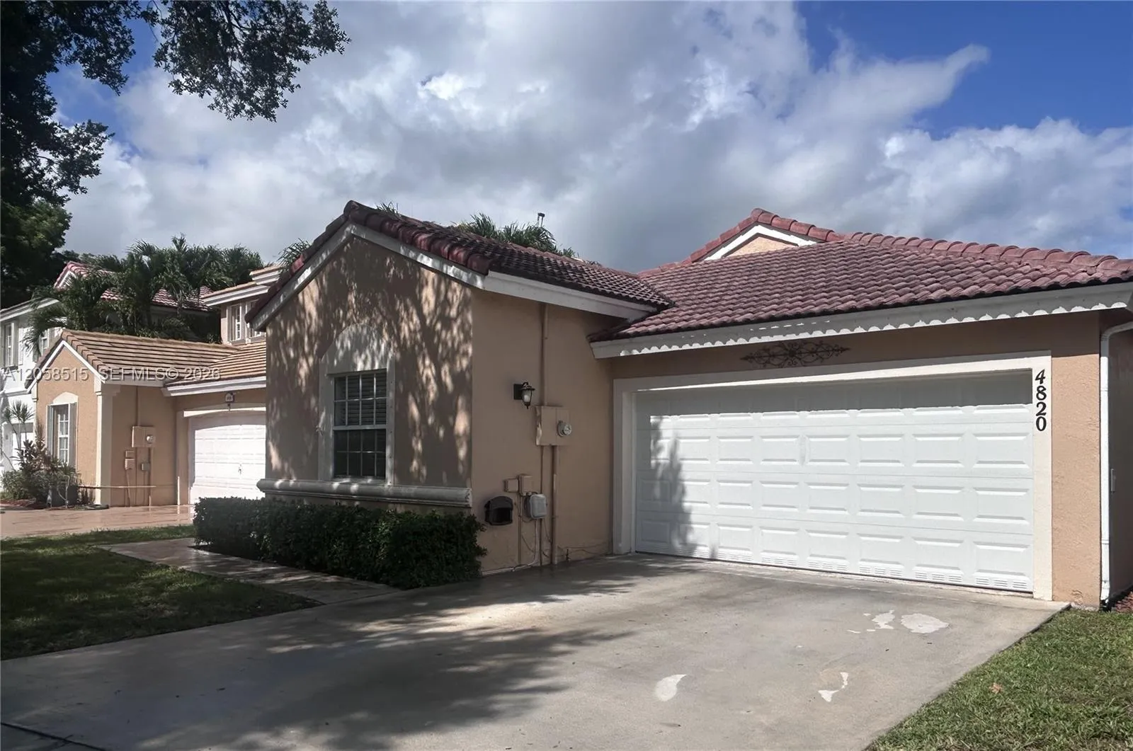 Foto de propiedad en 4820 SW 152nd Way, Miramar, FL 33027 Miramar con MLS# 