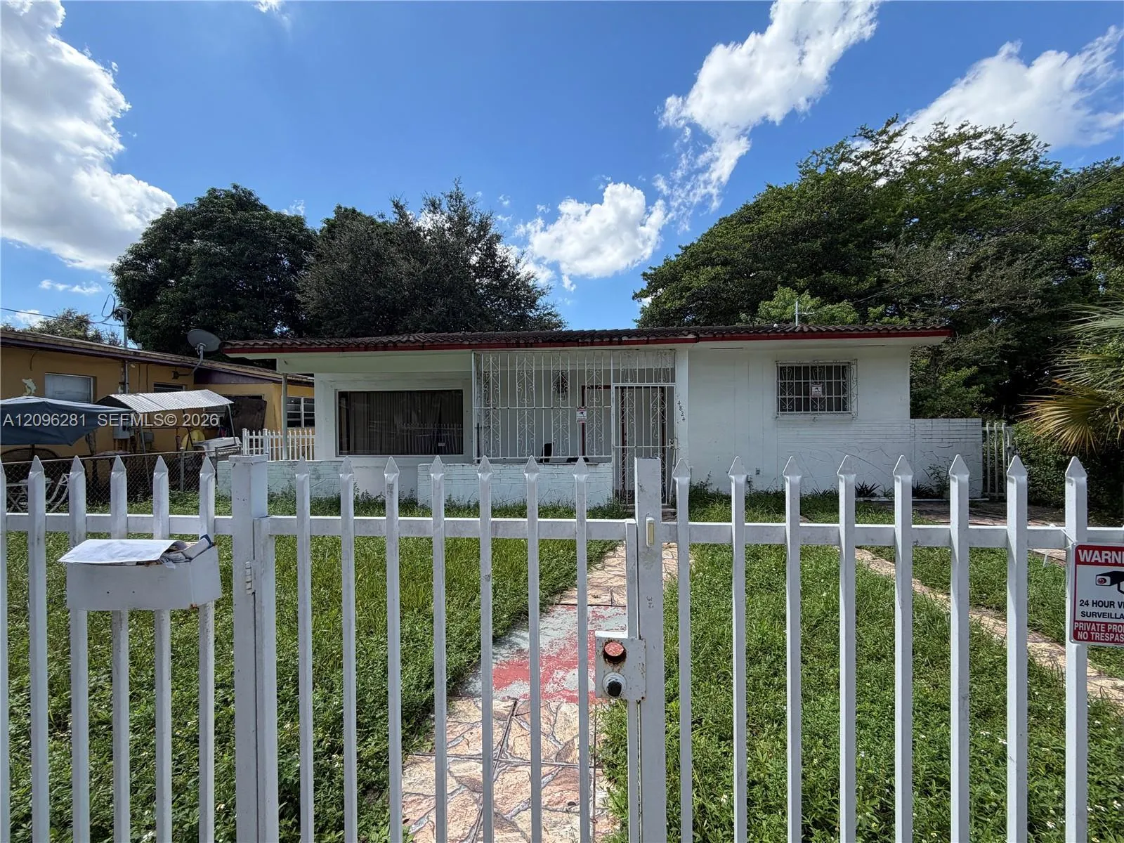 En Venta 4824 NW 15th Court, Miami, FL 33142, Miami, FL 33142