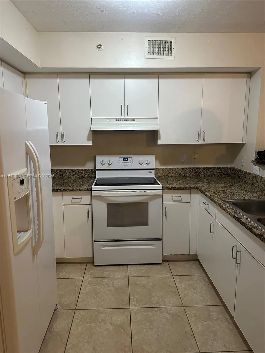 Foto de propiedad en 4828 N State Road 7 8107, Coconut Creek, FL 33073 Coconut Creek con MLS# 