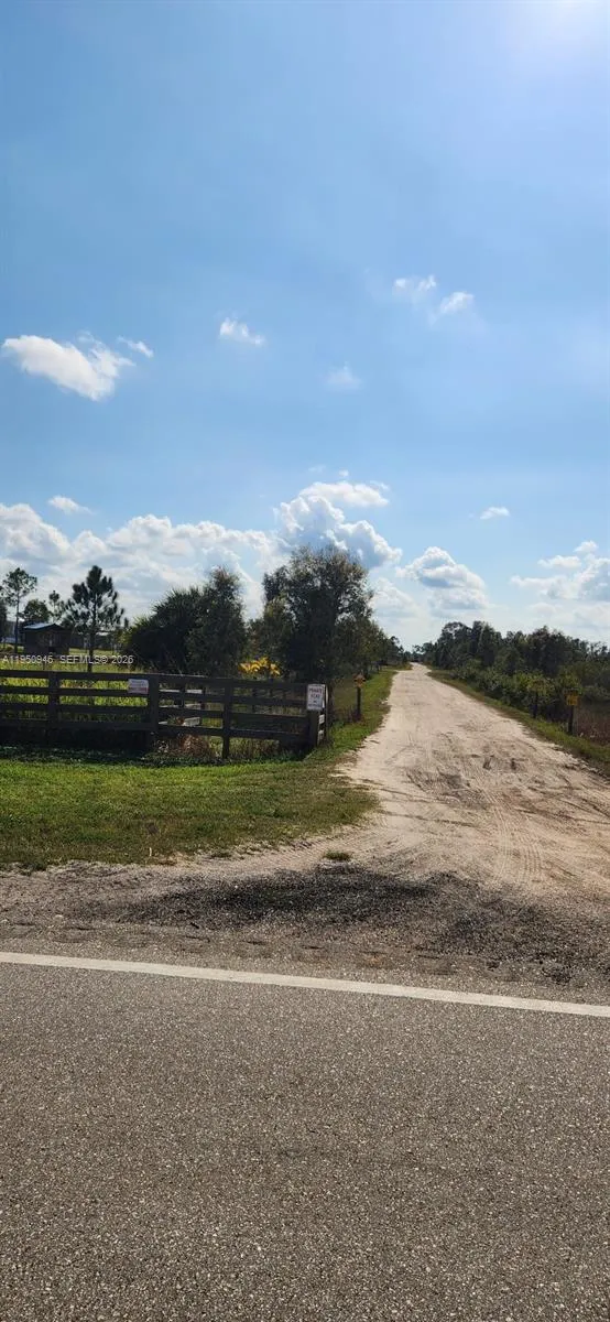 Foto de propiedad en 48345 Bermont Road, Punta Gorda, FL 33982 Punta Gorda con MLS# 
