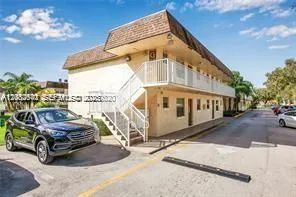 Foto de propiedad en 4841 NW 9th Drive 4841, Plantation, FL 33317 Plantation con MLS# 