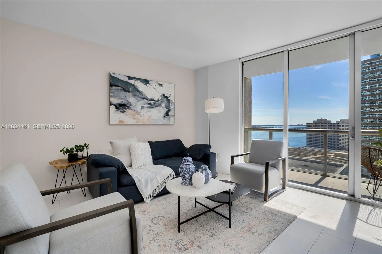 Foto de propiedad en 485 Brickell Avenue 1709, Miami, FL 33131 Miami con MLS# 