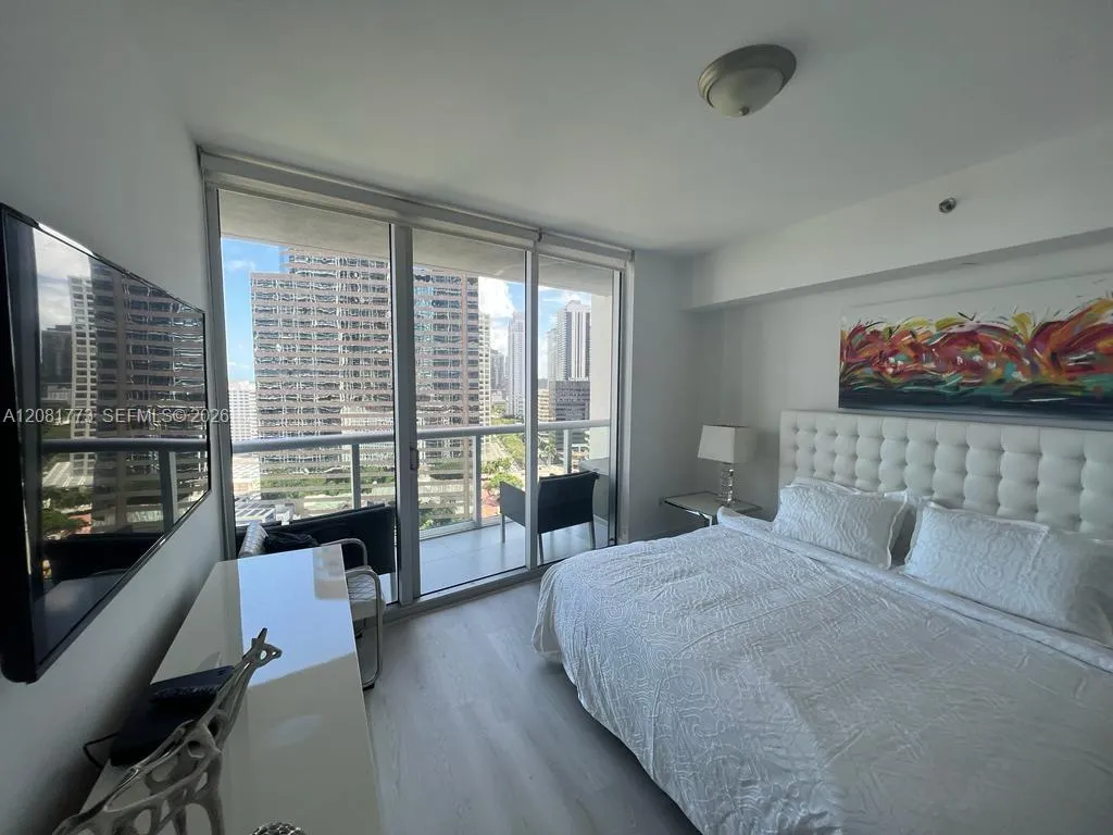 Foto de propiedad en 485 Brickell Avenue 2109, Miami, FL 33131 Miami con MLS# 