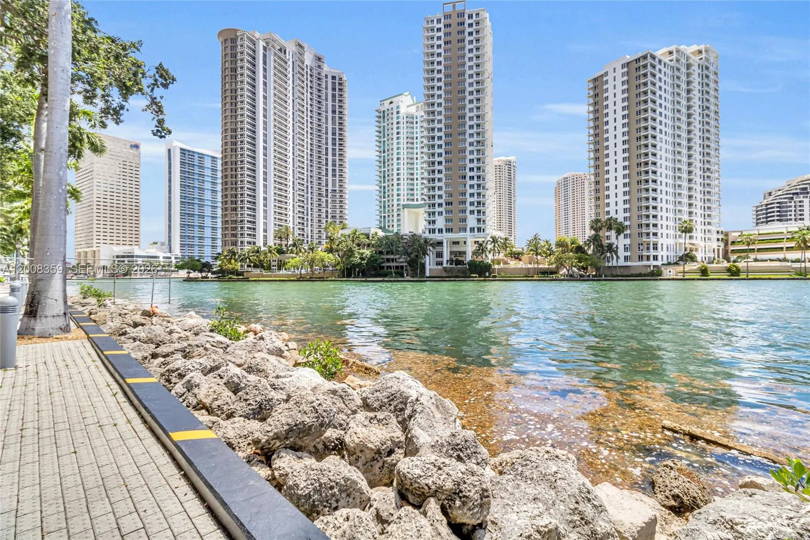 Foto de propiedad en 485 Brickell Avenue 2508, Miami, FL 33131 Miami con MLS# 