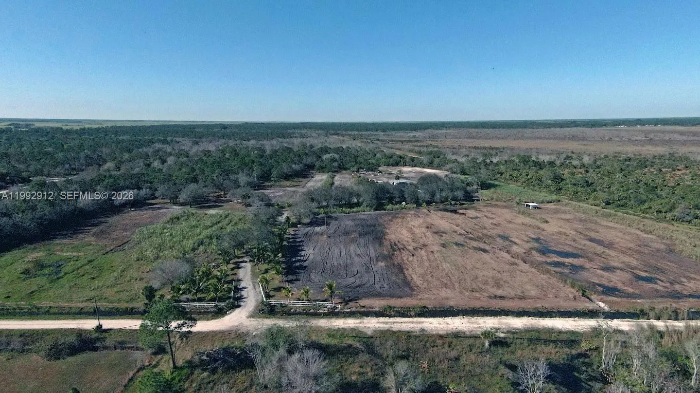 Foto de propiedad en 4850 Pioneer 2nd St & Pioneer 2nd Street, Clewiston, FL 33440 Clewiston con MLS# 