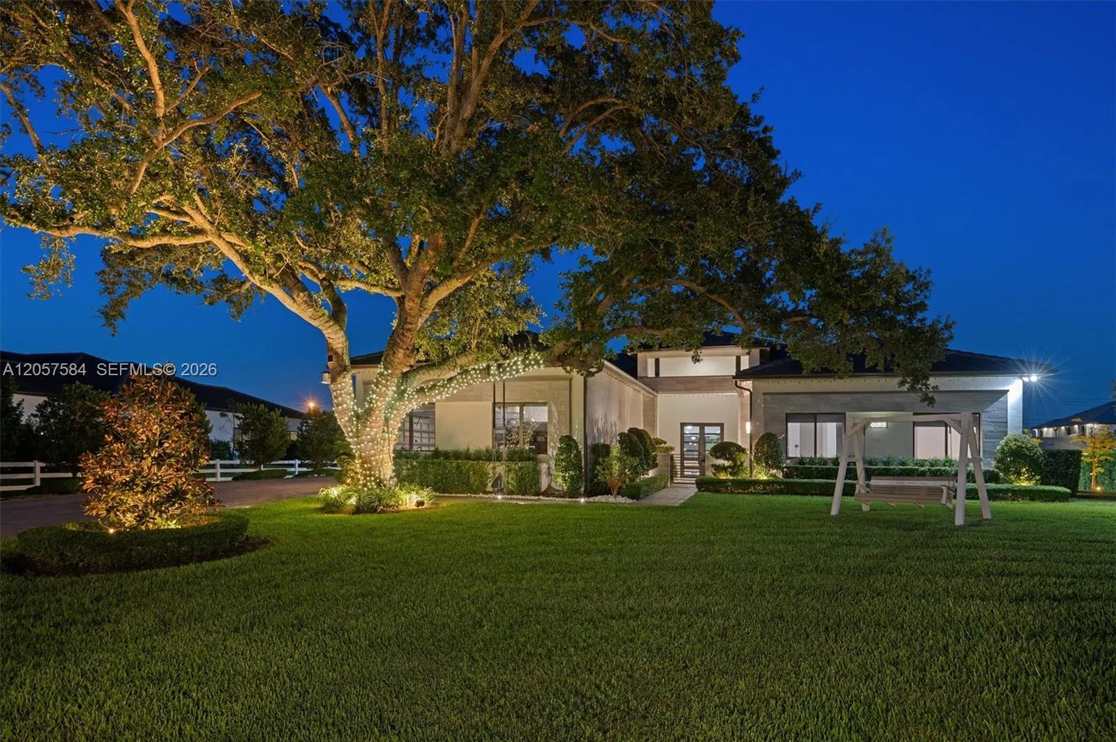 Foto de propiedad en 4850 SW 159th Avenue, Southwest Ranches, FL 33331 Southwest Ranches con MLS# 