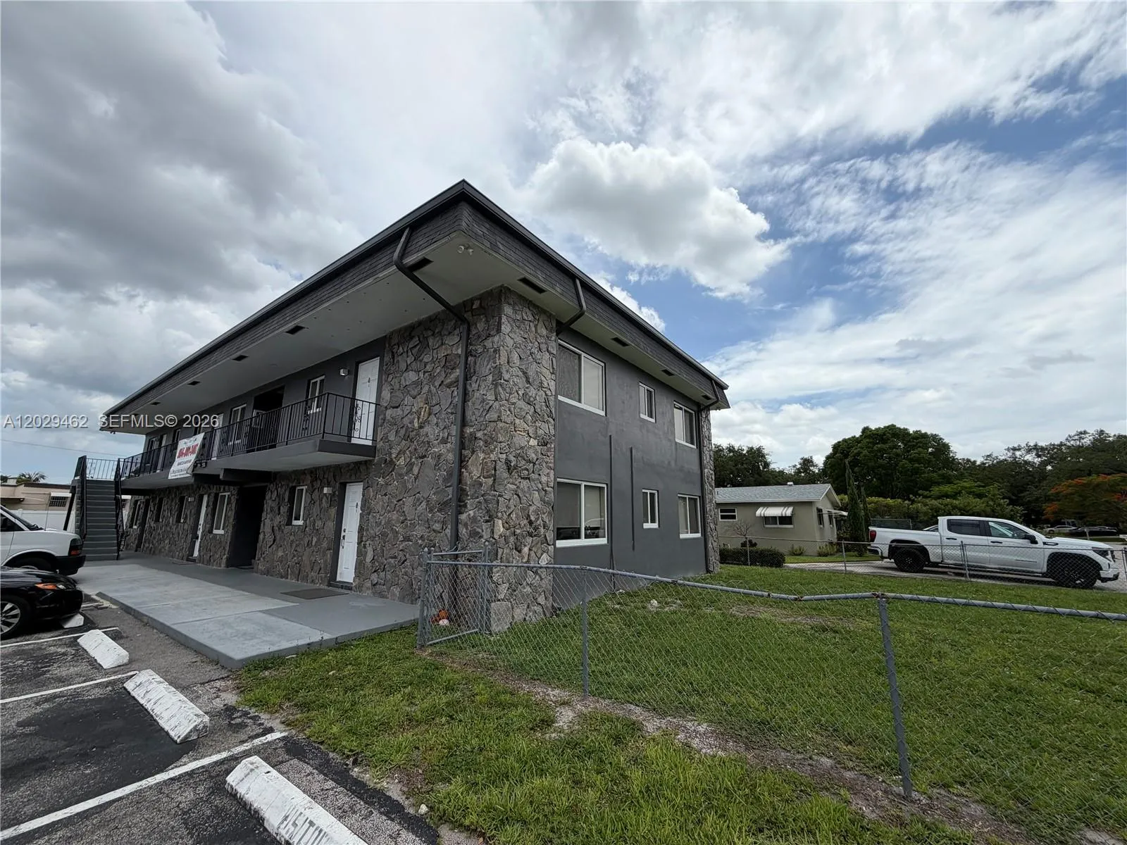 Foto de propiedad en 4850 SW 26th Avenue 4, Dania Beach, FL 33312 Dania Beach con MLS# 