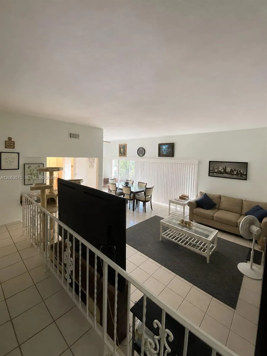 Foto de propiedad en 4850 SW 63rd Terrace 133, Davie, FL 33314 Davie con MLS# 
