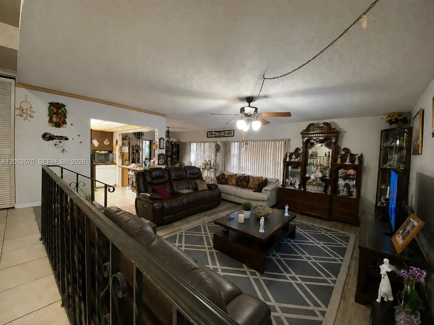 Foto de propiedad en 4850 SW 63rd Terrace 313, Davie, FL 33314 Davie con MLS# 
