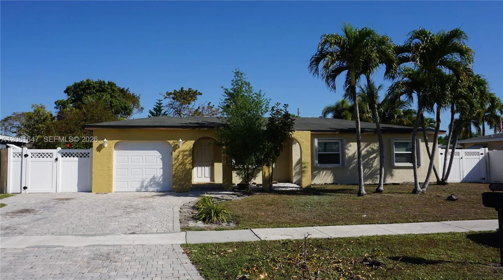 Foto de propiedad en 4857 Alfresco Street, Boca Raton, FL 33428 Boca Raton con MLS# 