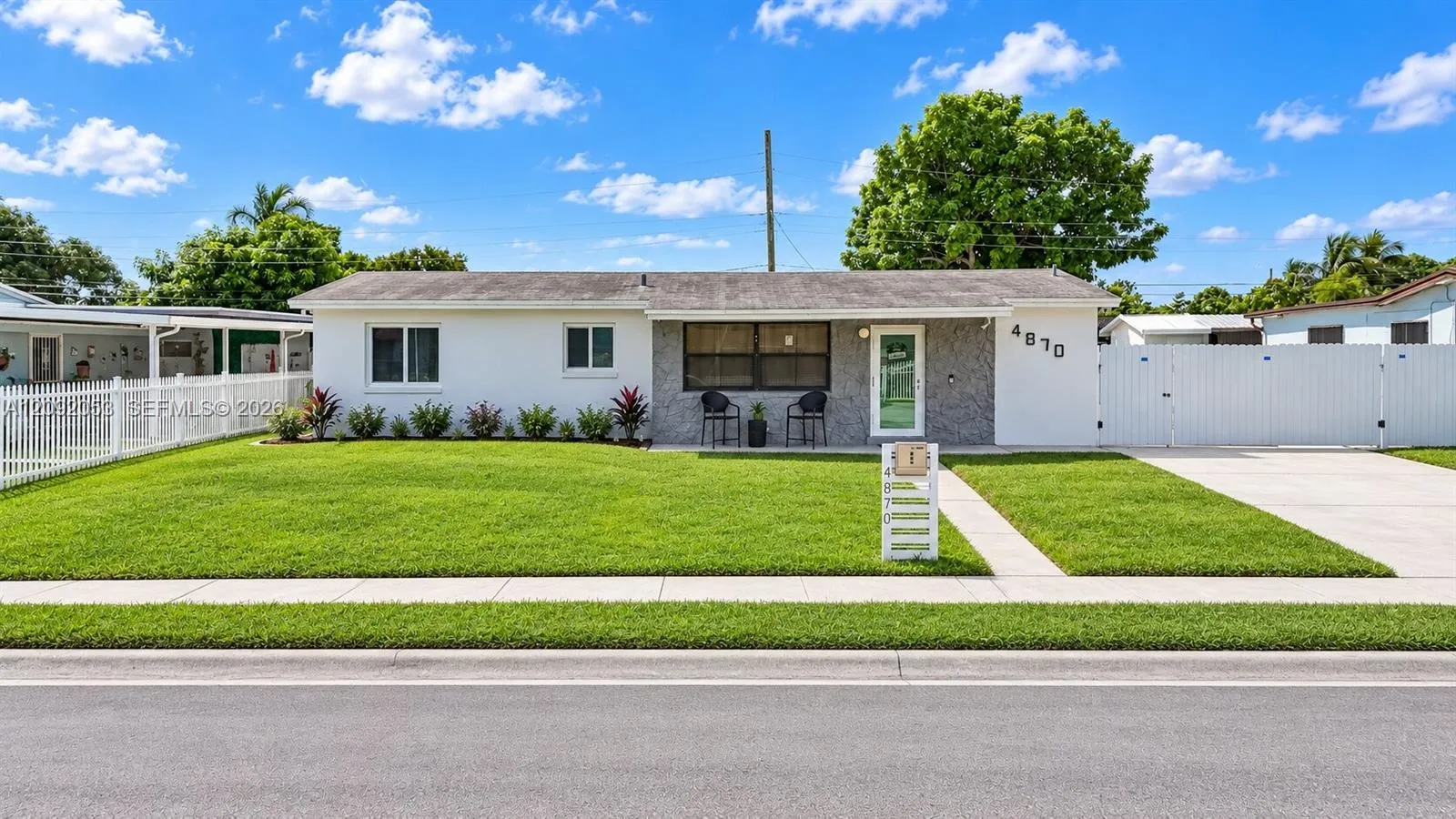 En Venta 4870 NW 169th Street, Miami Gardens, FL 33055, Miami Gardens, FL 33055