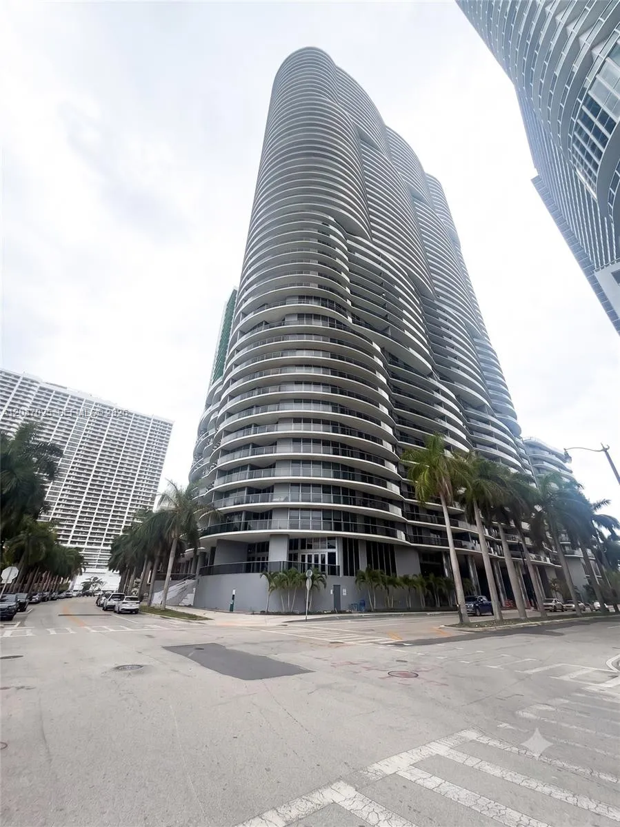 Foto de propiedad en 488 NE 18th Street 3102, Miami, FL 33132 Miami con MLS#